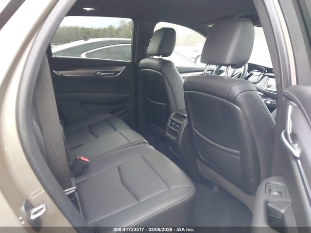 2023 CADILLAC XT5 1GYKNAR45PZ140440 Photo 7