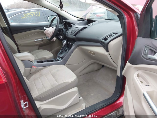 1FMCU0GX7EUA74953 Ford ESCAPE SE