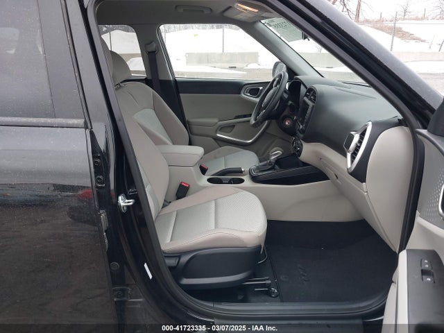 KNDJ23AU6R7237047 KIA SOUL LX