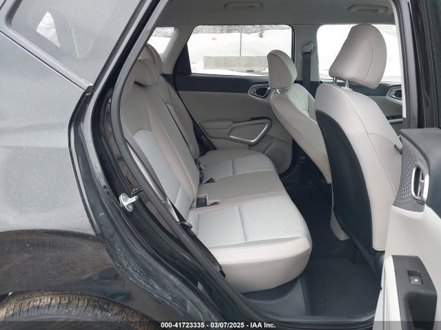 KNDJ23AU6R7237047 KIA SOUL LX