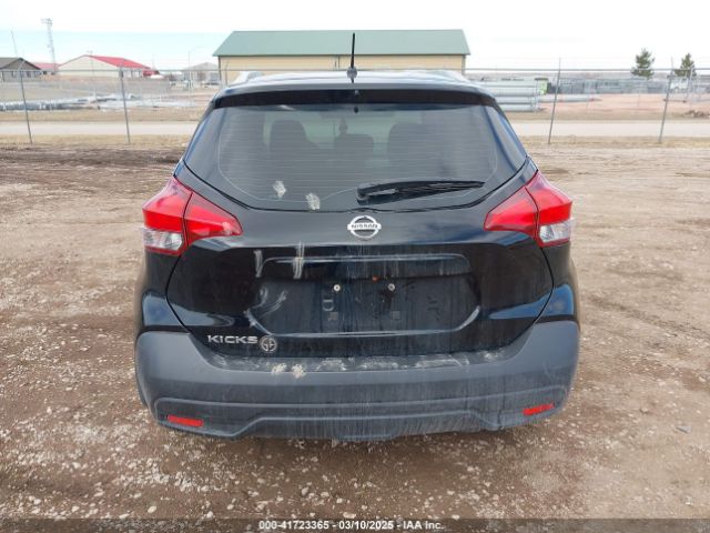 3N1CP5CU7KL564239 Nissan KICKS S