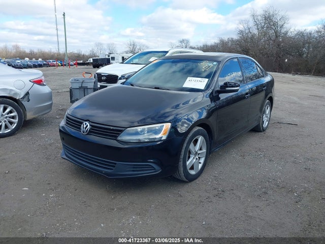 41723367 :رقم المزاد ، 3VWLL7AJ8BM109971 vin ، 2011 Volkswagen Jetta 2.0l Tdi مزاد بيع