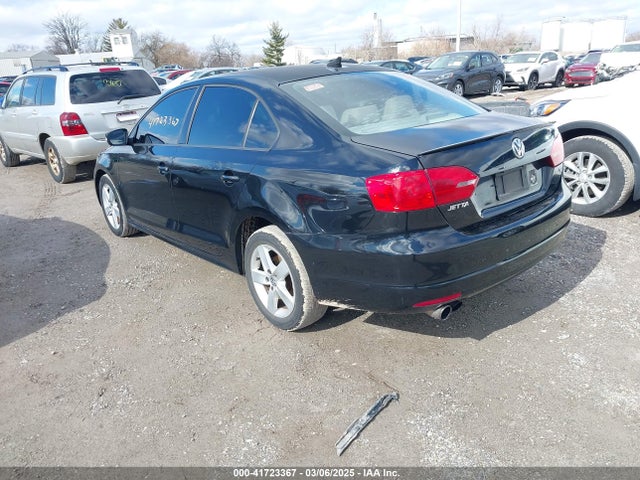 41723367 :رقم المزاد ، 3VWLL7AJ8BM109971 vin ، 2011 Volkswagen Jetta 2.0l Tdi مزاد بيع