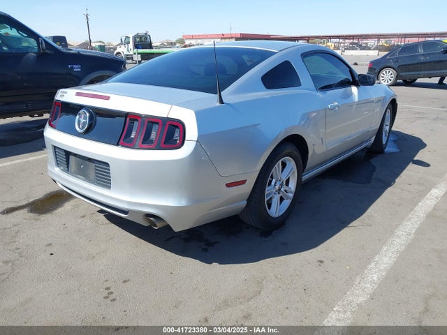 1ZVBP8AM3E5321798 Ford Mustang V6