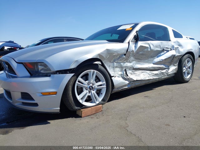 1ZVBP8AM3E5321798 Ford Mustang V6
