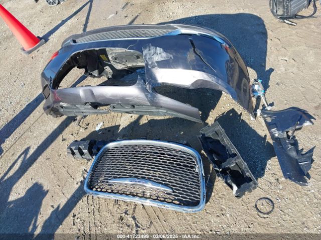 2C3CCAAG5JH281946 Chrysler 300 Touring