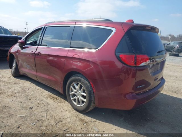 2020 CHRYSLER VOYAGER 2C4RC1DG1LR182281 Photo 2