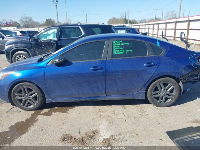 3KPF34AD3ME282383 KIA Forte Gt-line