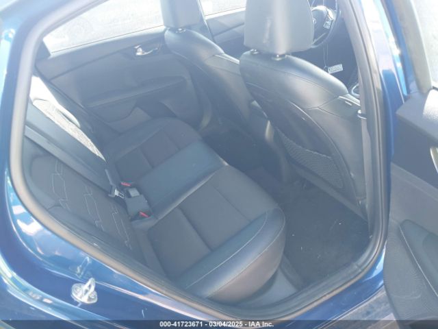3KPF34AD3ME282383 KIA Forte Gt-line