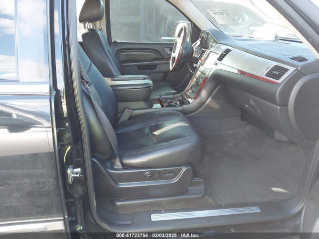 2013 CADILLAC ESCALADE ESV 1GYS3GEF1DR245374 Photo 4