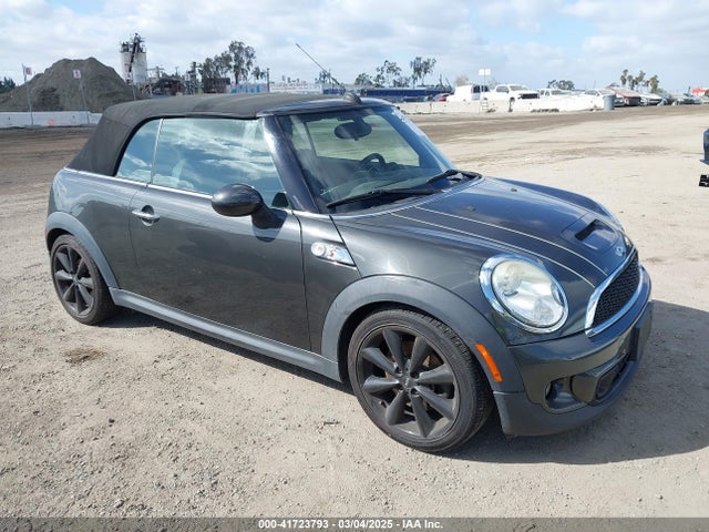 2011 MINI COOPER S WMWZP3C56BTX82699 Photo 0