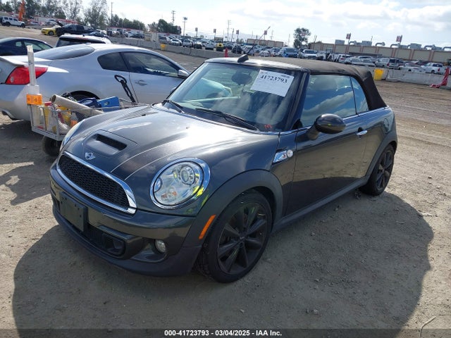 2011 MINI COOPER S WMWZP3C56BTX82699 Photo 1