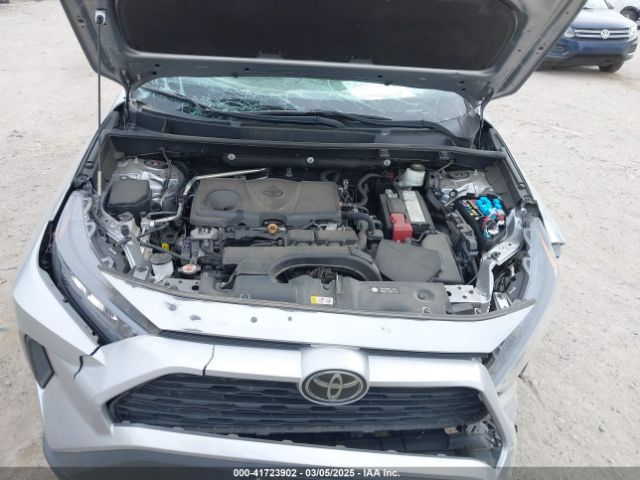 2T3H1RFV7LC046238 Toyota RAV4 LE