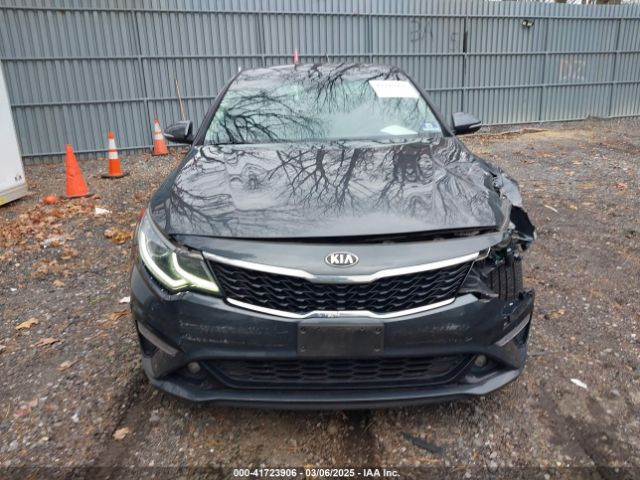 5XXGT4L38LG399424 KIA Optima S