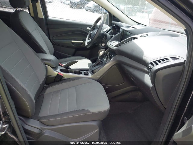 1FMCU0GX7GUC39581 Ford ESCAPE SE