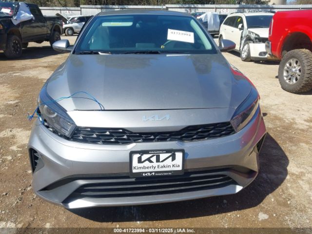 3KPF24ADXRE838070 KIA Forte Lxs