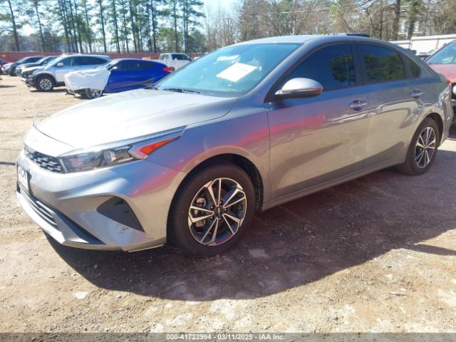 3KPF24ADXRE838070 KIA Forte Lxs