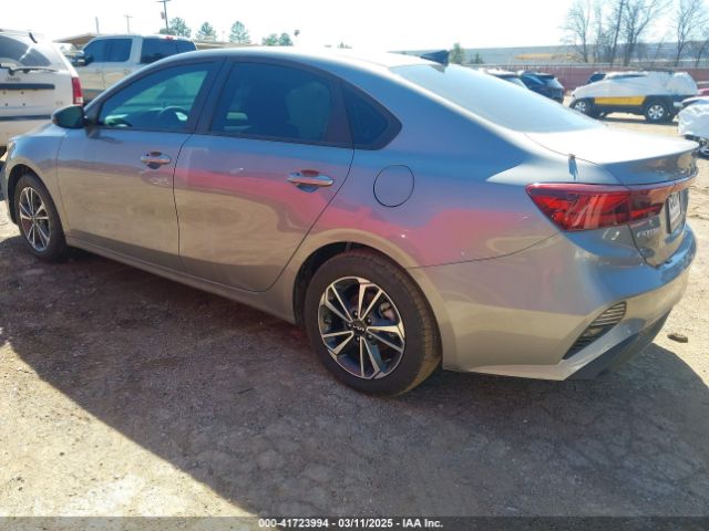 3KPF24ADXRE838070 KIA Forte Lxs