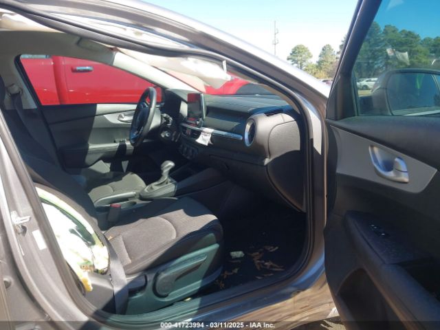 3KPF24ADXRE838070 KIA Forte Lxs