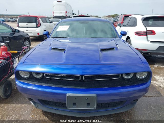 2C3CDZAG3JH183686 Dodge Challenger Sxt