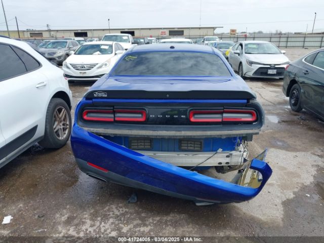 2C3CDZAG3JH183686 Dodge Challenger Sxt