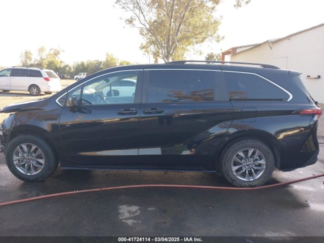 5TDBRKEC3NS092996 Toyota SIENNA LE