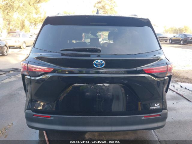5TDBRKEC3NS092996 Toyota SIENNA LE