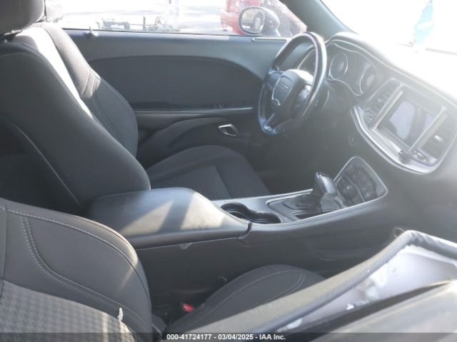 2C3CDZAG2KH669651 Dodge Challenger Sxt