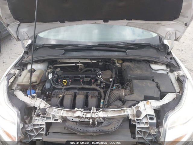 1FADP3F28EL251657 Ford FOCUS SE