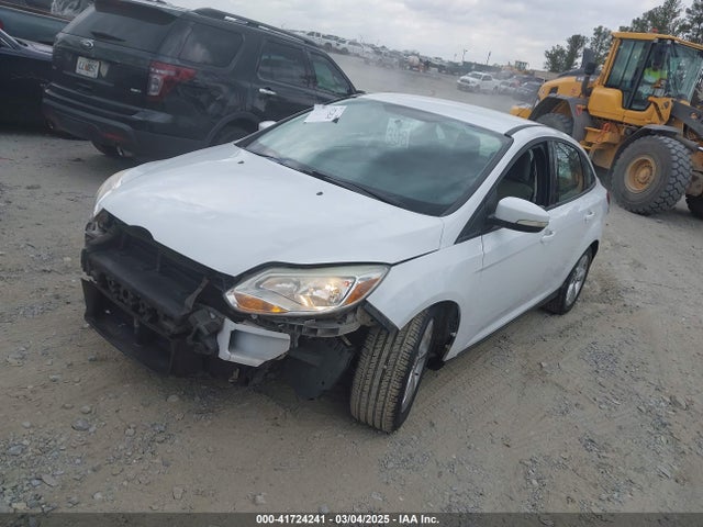 1FADP3F28EL251657 Ford FOCUS SE