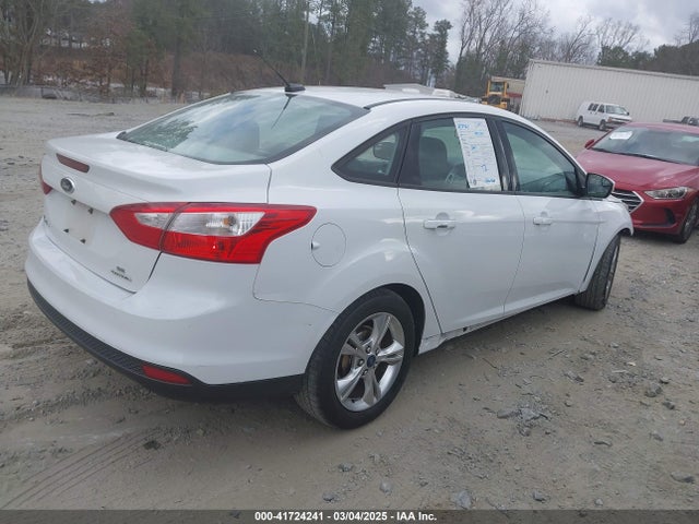 1FADP3F28EL251657 Ford FOCUS SE