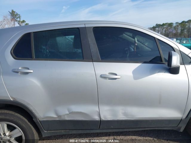 3GNCJKSB3LL132835 Chevrolet Trax Fwd Ls