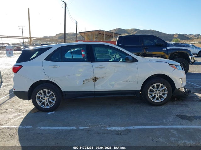 Chevrolet EQUINOX LS 2018 2GNAXHEV2J6224549 Image 13