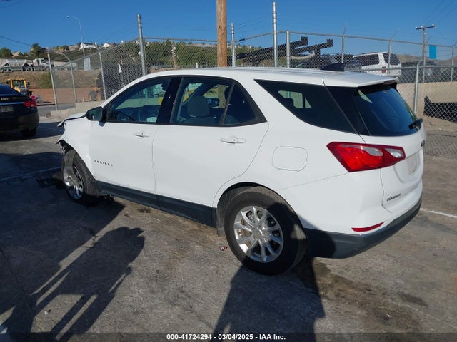 Chevrolet EQUINOX LS 2018 2GNAXHEV2J6224549 Image 3