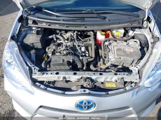 JTDKDTB32E1574607 Toyota Prius C Three