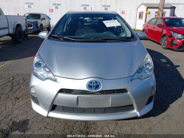 JTDKDTB32E1574607 Toyota Prius C Three