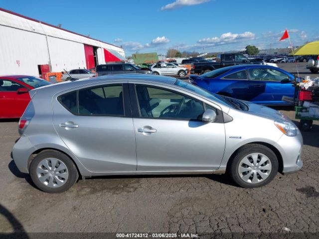 JTDKDTB32E1574607 Toyota Prius C Three