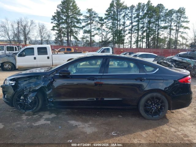 3FA6P0HD9LR227405 Ford FUSION SE