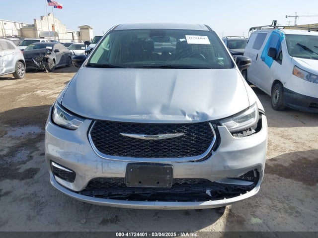 Chrysler Pacifica Touring L 2024 2C4RC1BG5RR179668 Image 12