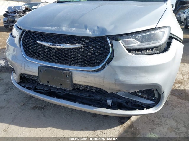 Chrysler Pacifica Touring L 2024 2C4RC1BG5RR179668 Image 18