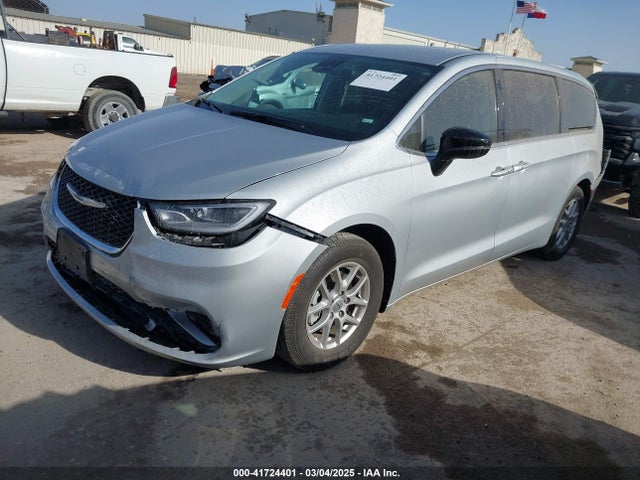 Chrysler Pacifica Touring L 2024 2C4RC1BG5RR179668 Image 2