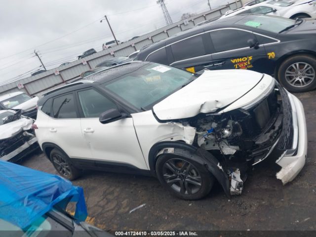KNDEU2AAXP7405006 KIA SELTOS S
