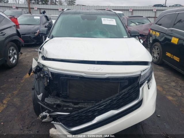 KNDEU2AAXP7405006 KIA SELTOS S