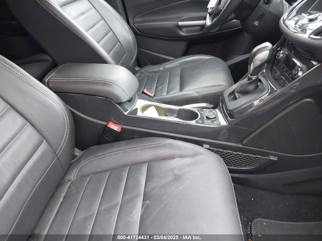 1FMCU9J94FUB12154 Ford Escape Titanium