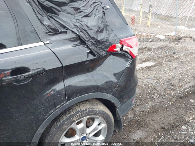 1FMCU9J94FUB12154 Ford Escape Titanium