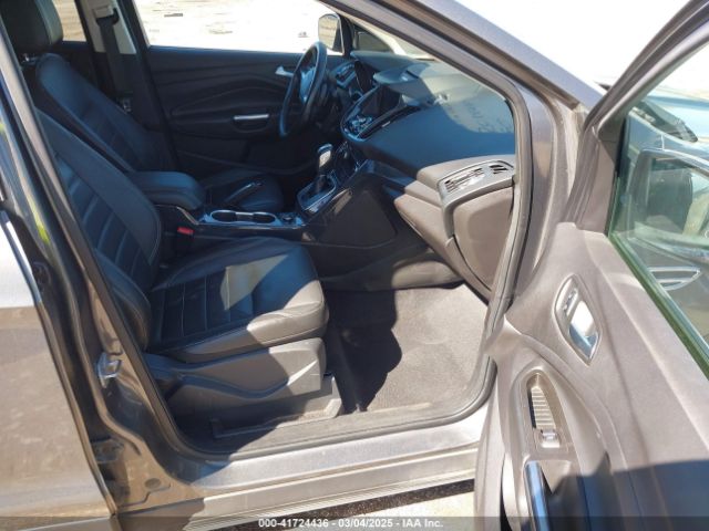 1FMCU9J9XEUA90305 Ford Escape Titanium