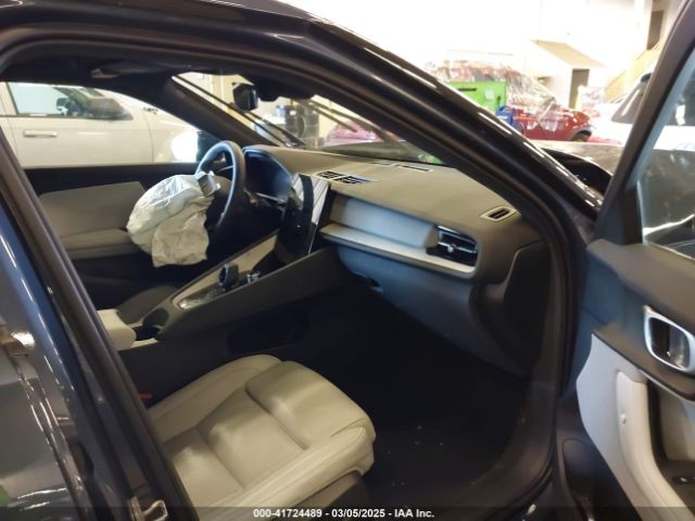 2024 POLESTAR 2 YSMFD3KA2RL231794 Photo 4