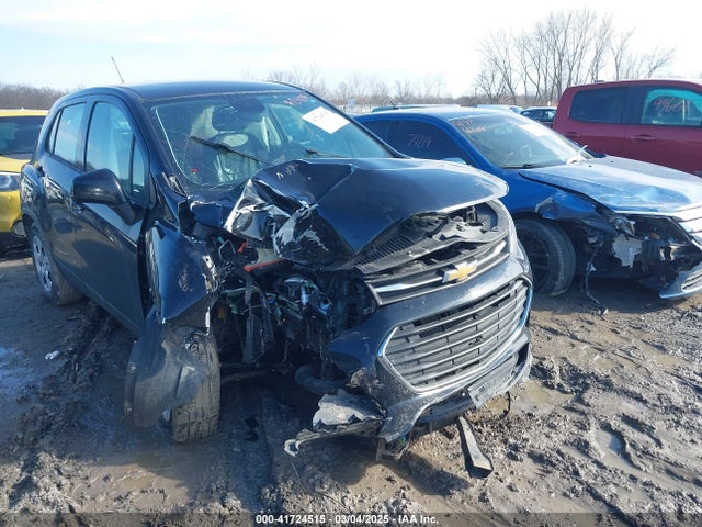 3GNCJKSB1HL274429 Chevrolet TRAX LS