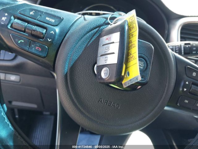 5XYPK4A50HG227415 KIA Sorento 3.3l Sx