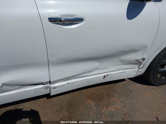 5XYPK4A50HG227415 KIA Sorento 3.3l Sx
